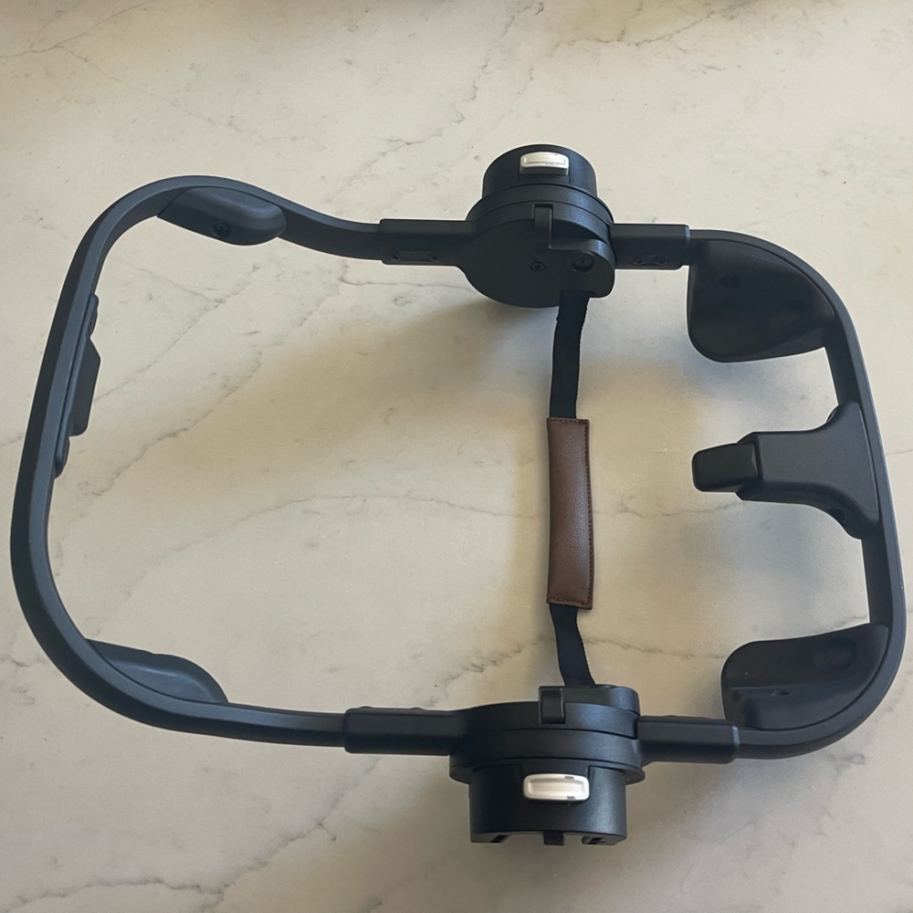Nuna Triv Adapter